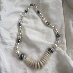 Elegant Pearl and Bead Necklace